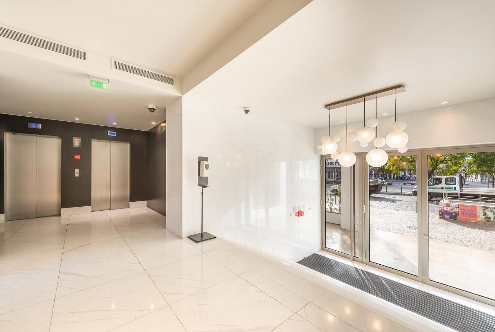 Apartamento Guestready - 2Br Apt Carlos I With Terrace And Gym Lisboa Exterior foto