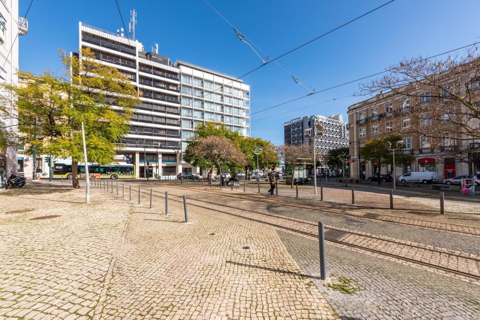 Apartamento Guestready - 2Br Apt Carlos I With Terrace And Gym Lisboa Exterior foto